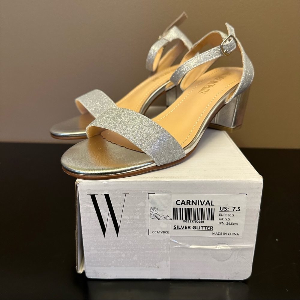 DREAM PAIRS Open Toe Ankle Strap Low Block Chunky Heels Sandals Size7.5 Carnival